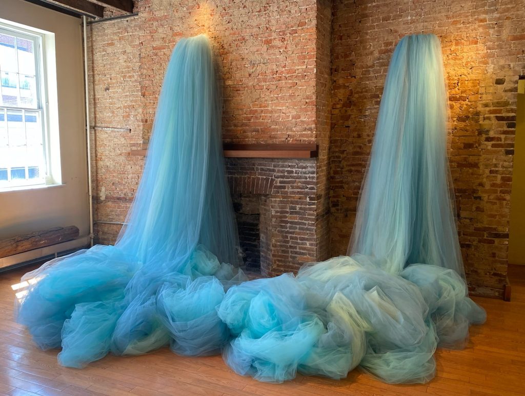 With 60 Artists, ‘The Golden Thread’ Weaves Together a Survey of Contemporary Fiber Art