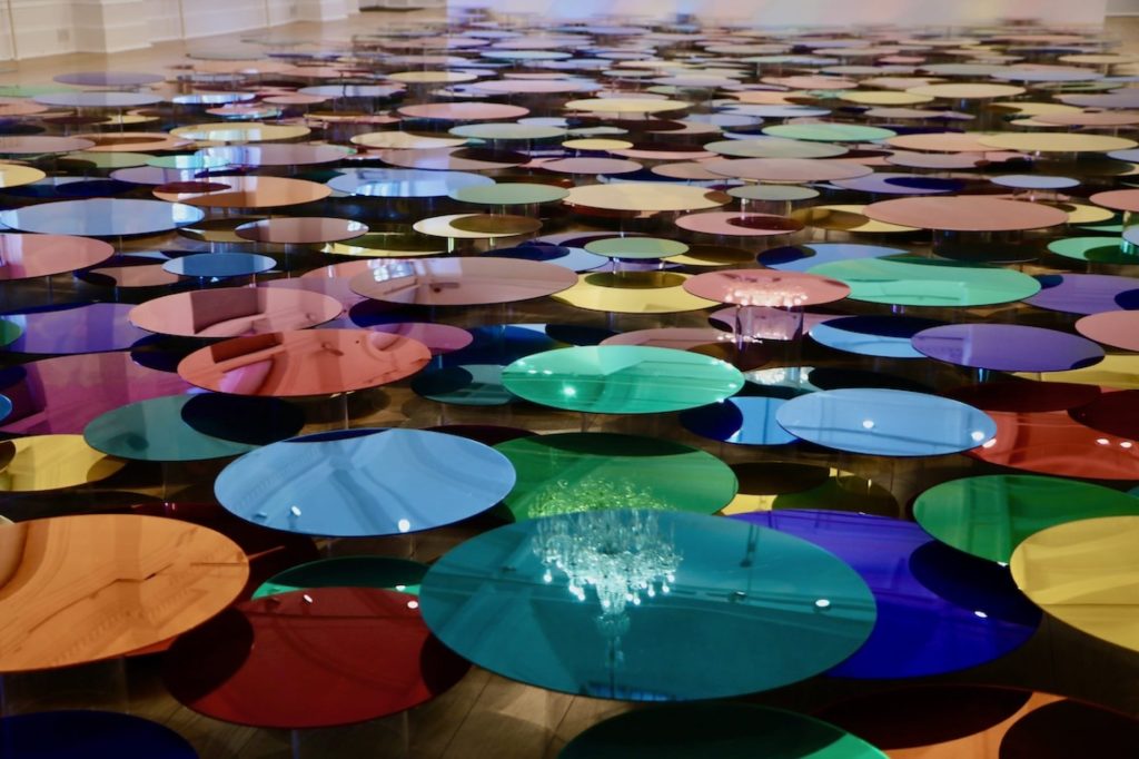 Get ‘H.A.P.P.Y’  with Liz West’s Immersive Installation Made of More Than 700 Colorful Discs